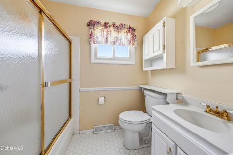40 Gail Avenue Albany NY 12205