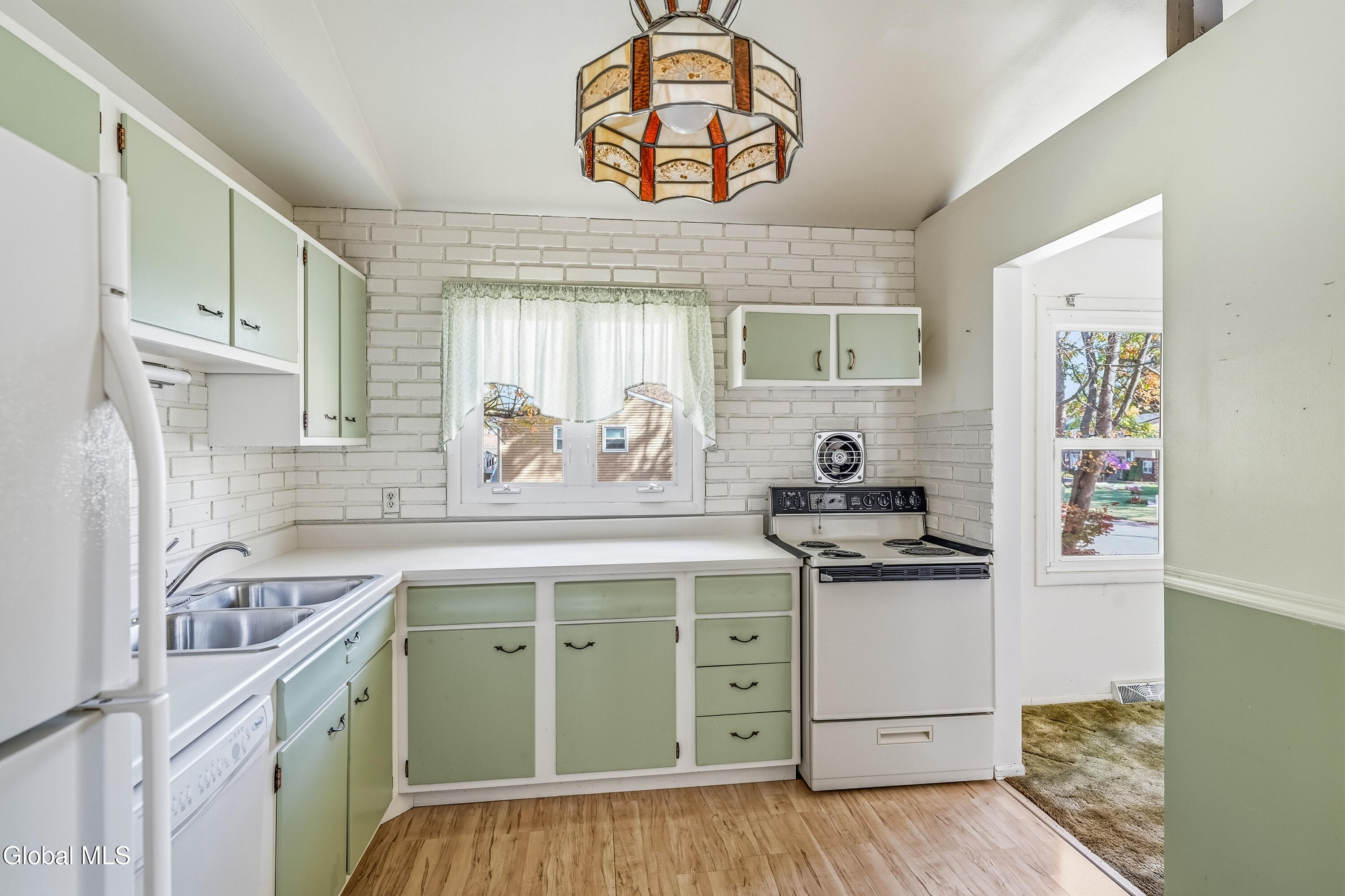 40 Gail Avenue Albany NY 12205