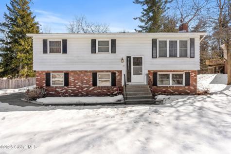 19 Cortland Boulevard Clifton Park NY 12065