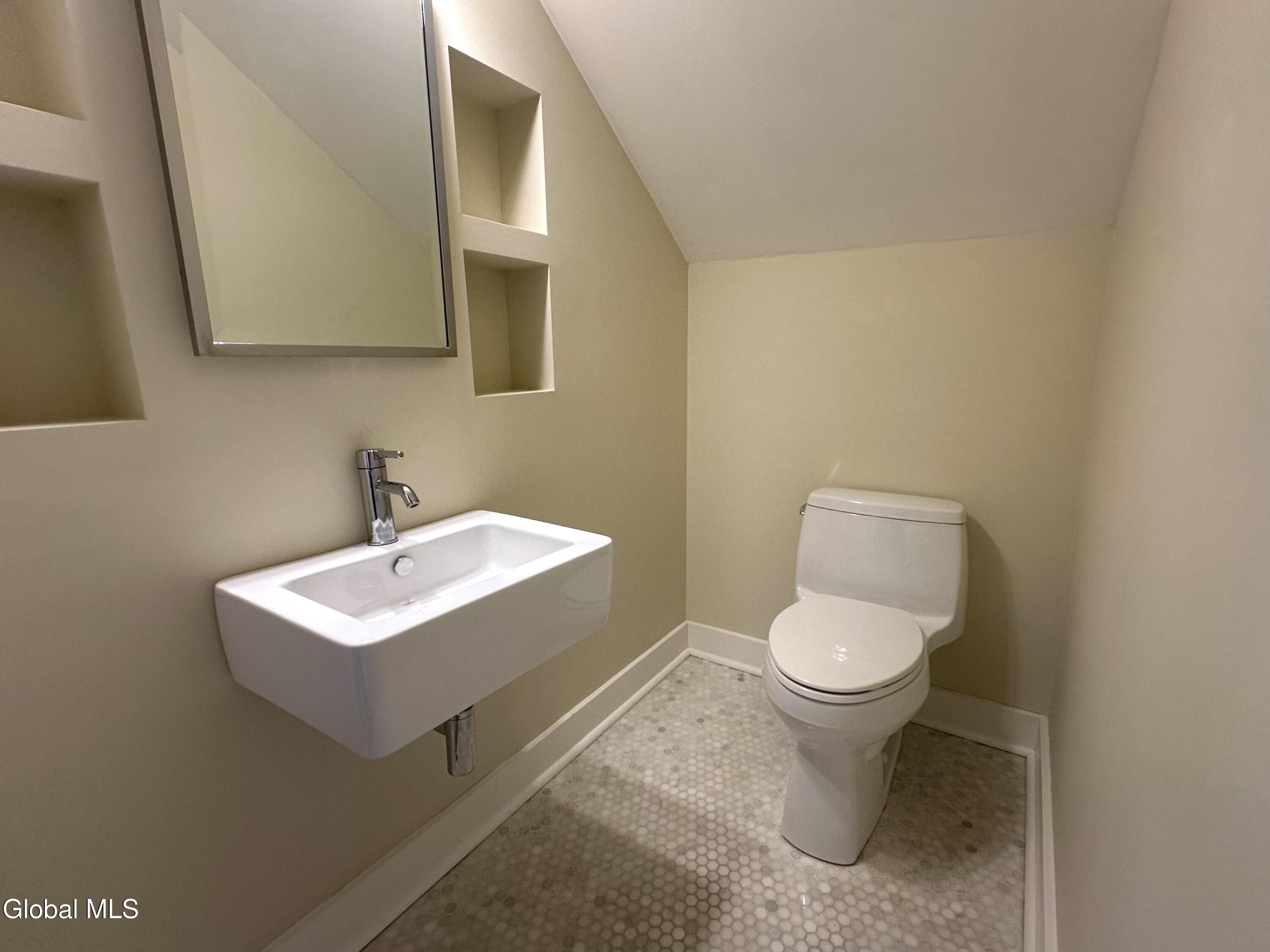 20 W Lawrence Street Albany NY 12206