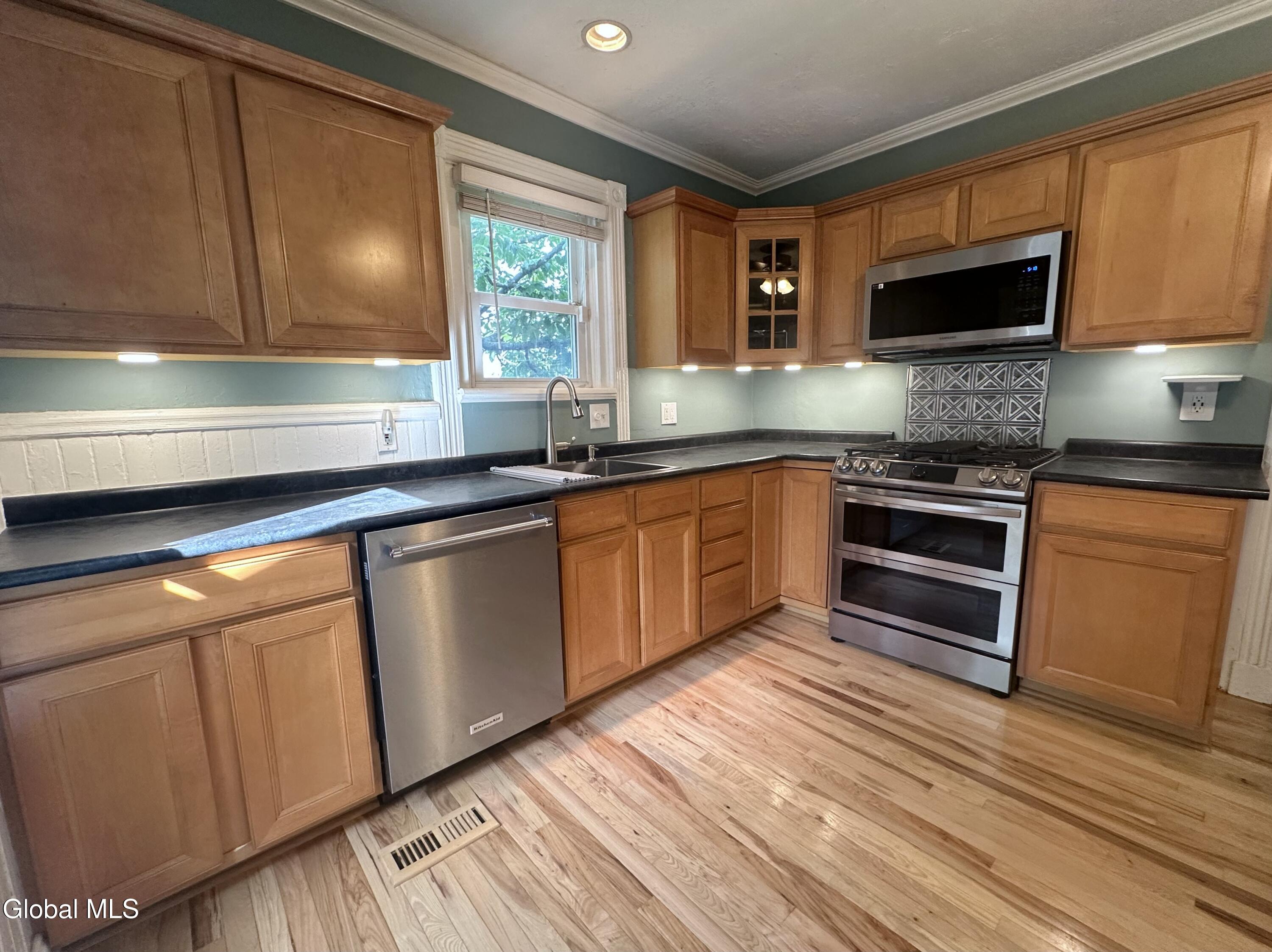 20 W Lawrence Street Albany NY 12206
