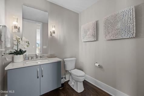 7 Gregory Court Saratoga Springs NY 12866