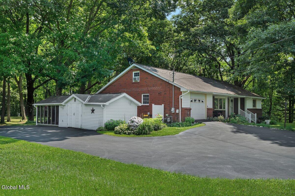 655 Hudson River Road Waterford NY 12188