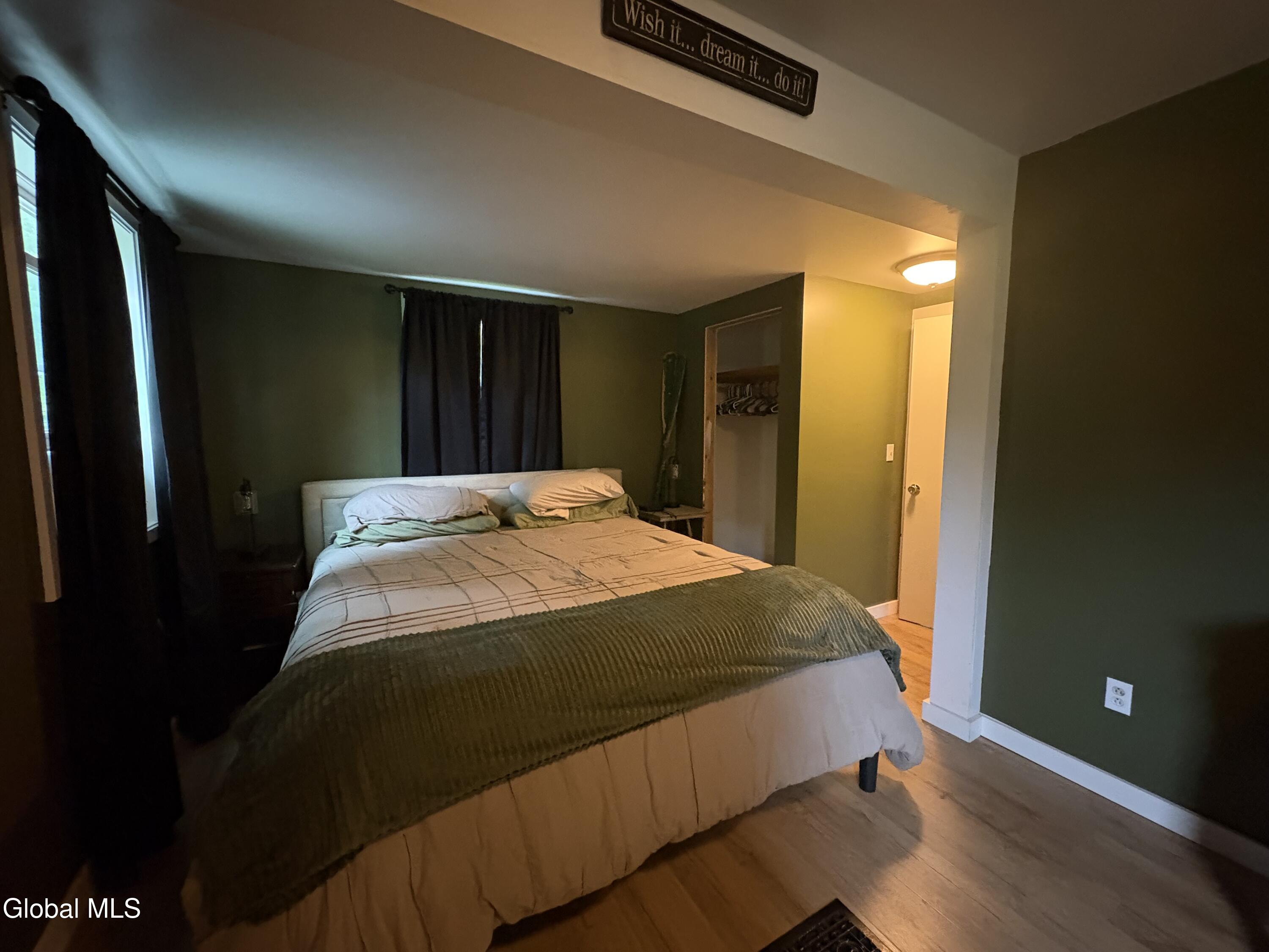 25 Forest Way Moriah NY 12960
