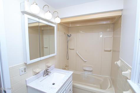 4 Rustyville Road Loudonville NY 12211