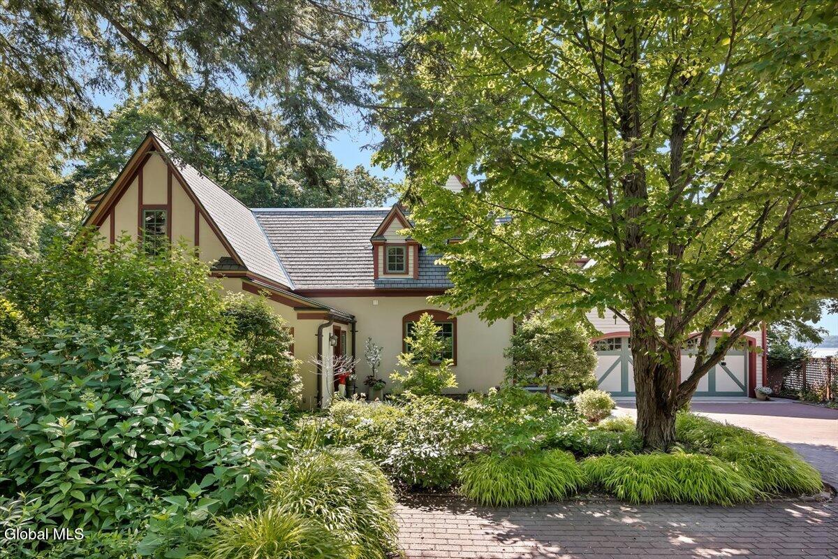 674 Crescent Avenue Saratoga NY 12866