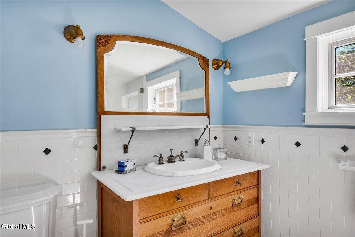 674 Crescent Avenue Saratoga NY 12866