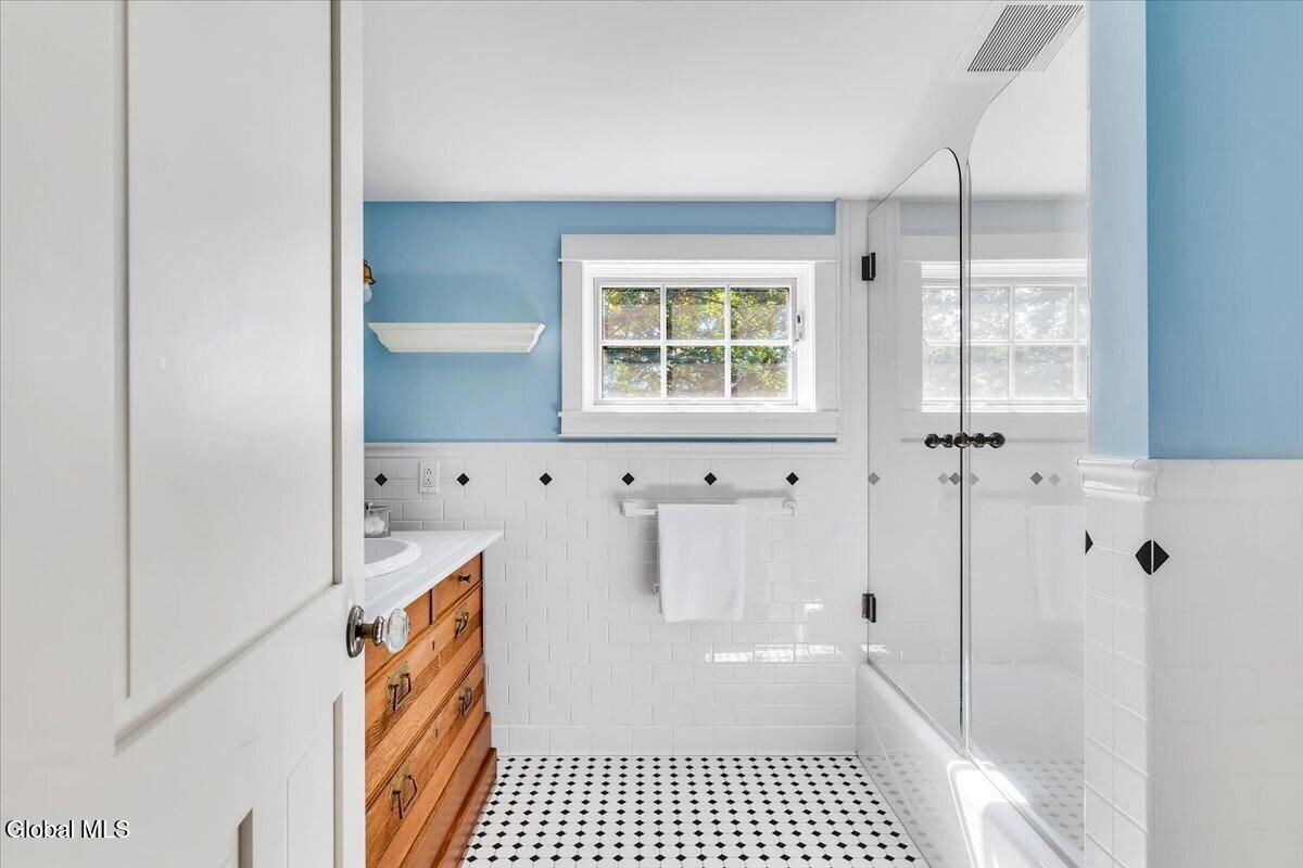 674 Crescent Avenue Saratoga NY 12866