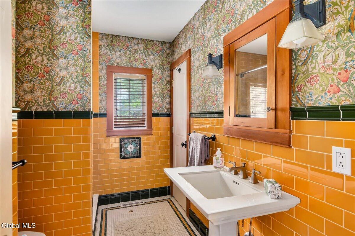 674 Crescent Avenue Saratoga NY 12866