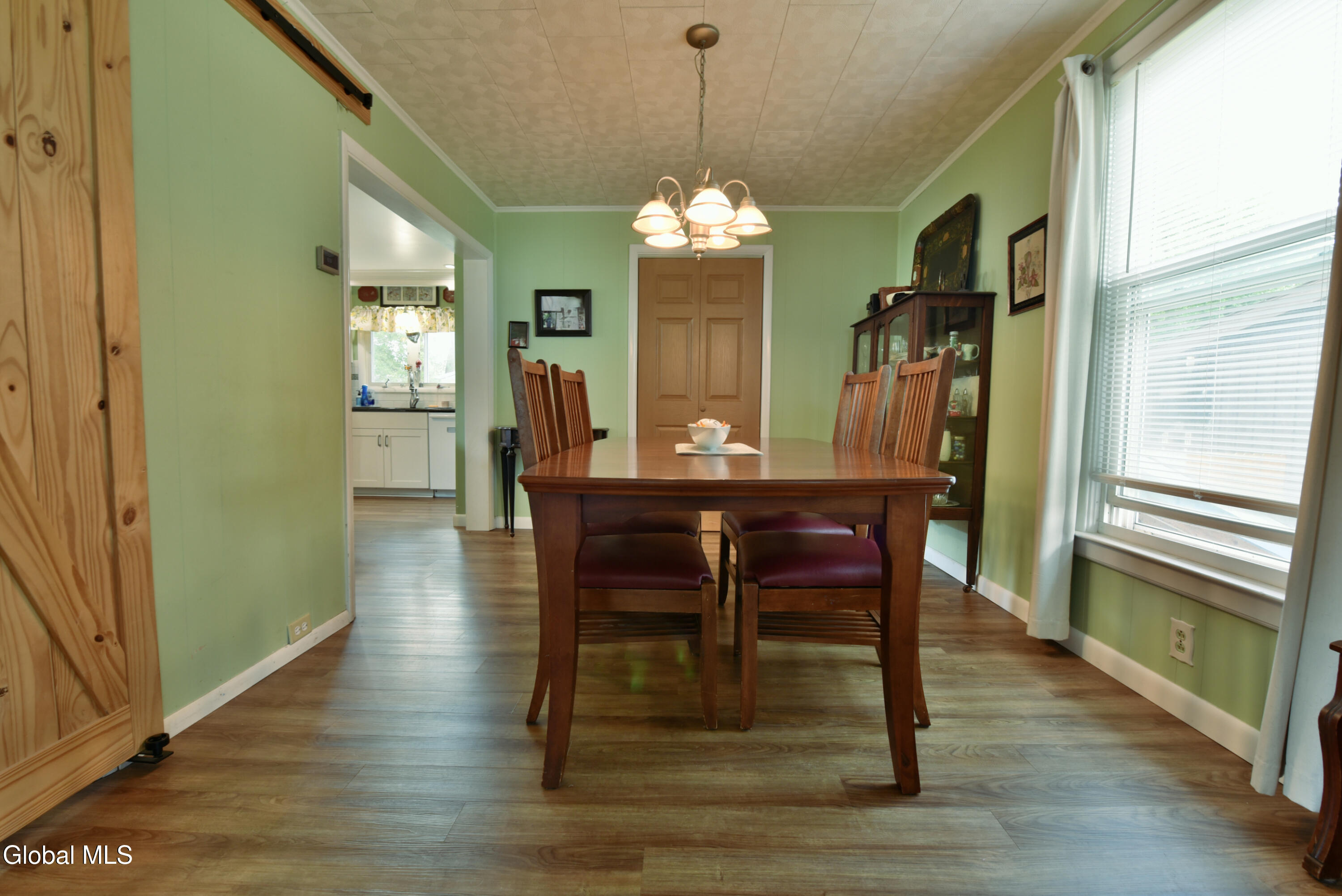 12 Newman Street Gloversville NY 12078