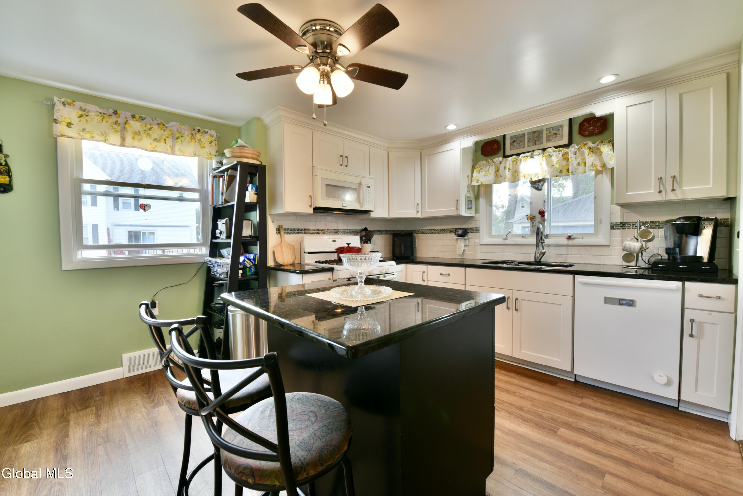 12 Newman Street Gloversville NY 12078