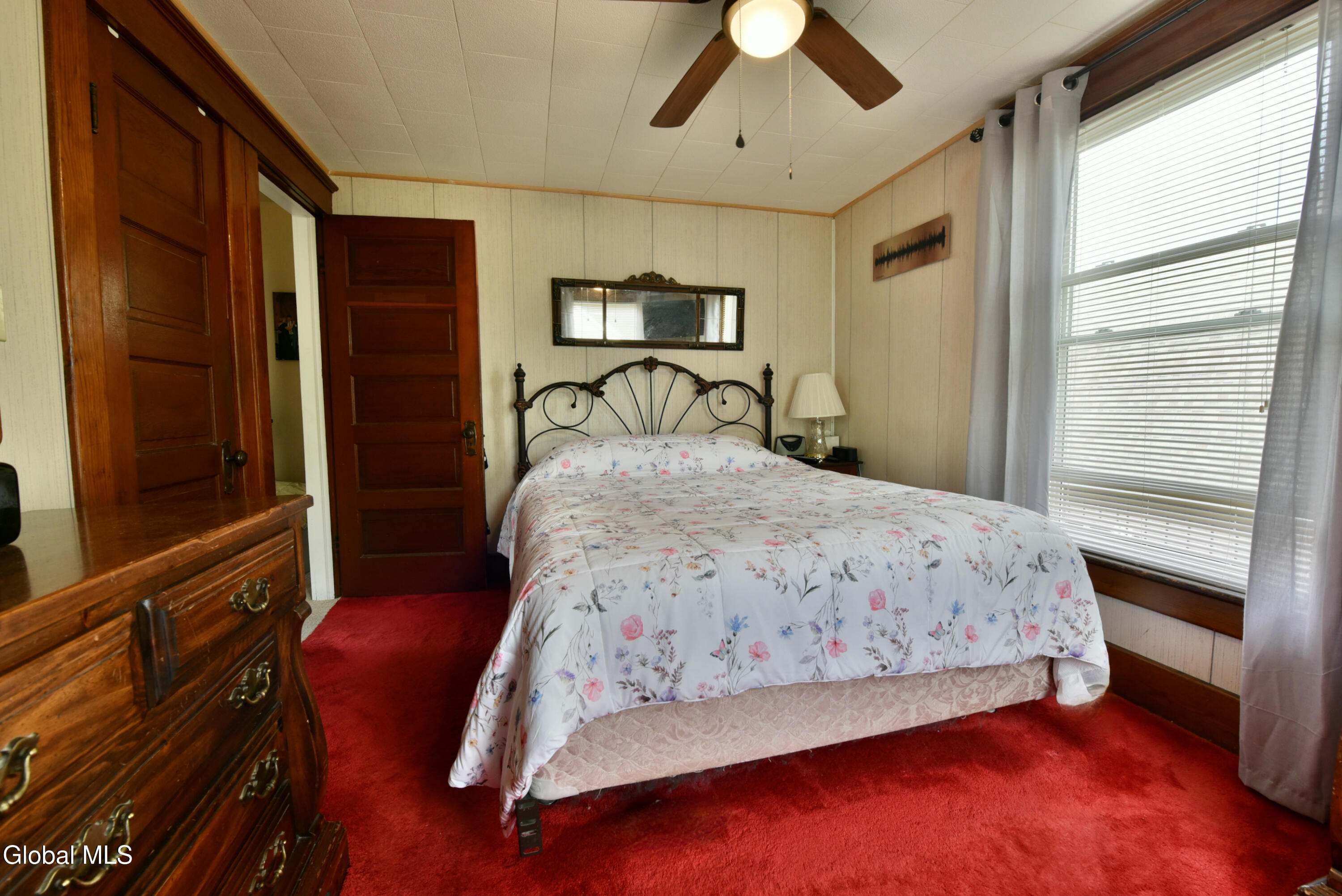 12 Newman Street Gloversville NY 12078