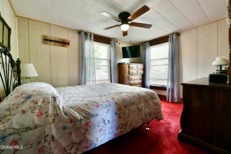 12 Newman Street Gloversville NY 12078