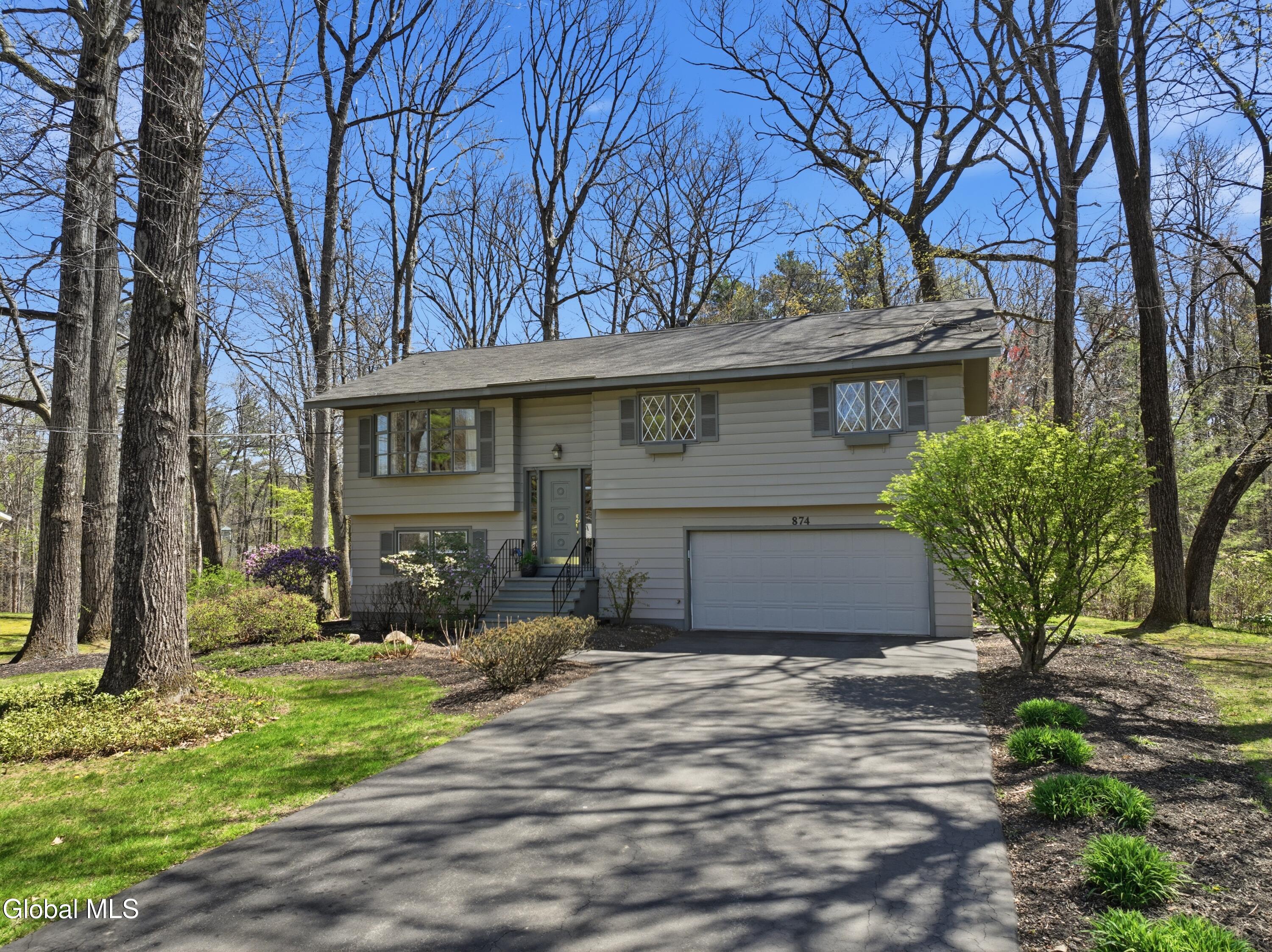 874 Maxwell Drive Niskayuna NY 12309