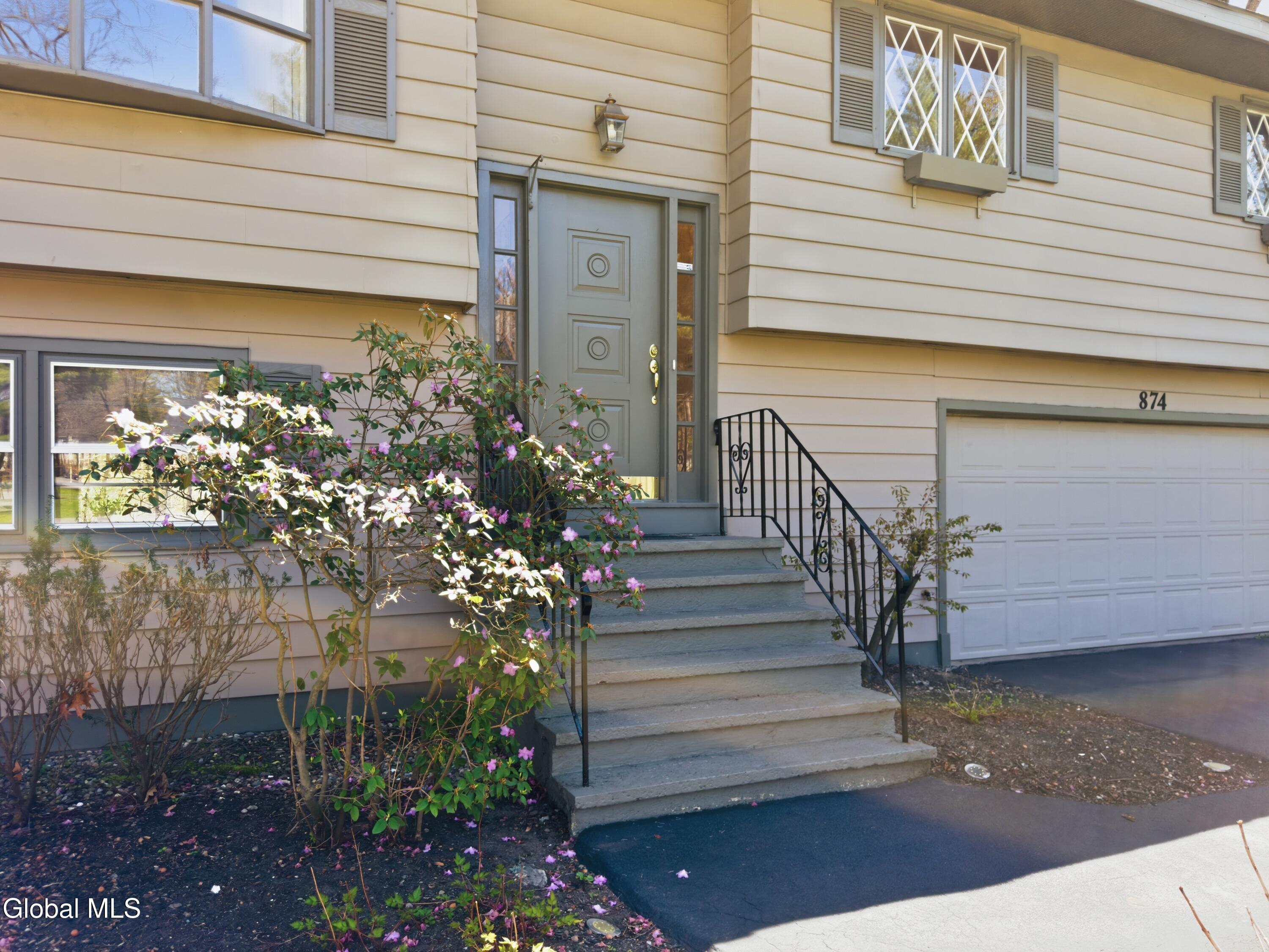 874 Maxwell Drive Niskayuna NY 12309