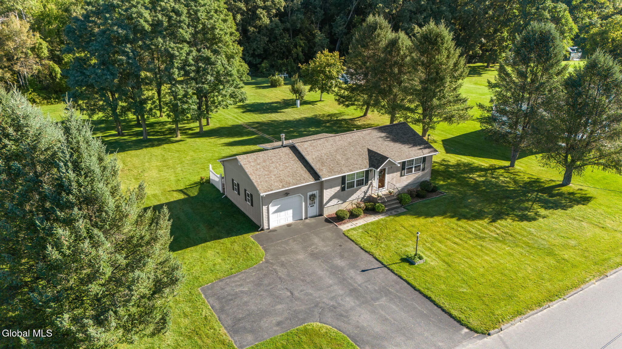 42 Destefano Place Amsterdam NY 12010