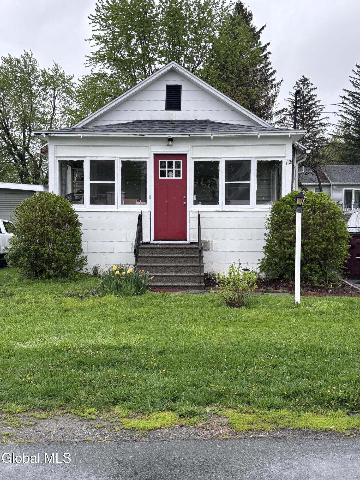 12 Connecticut Avenue Rensselaer NY 12144