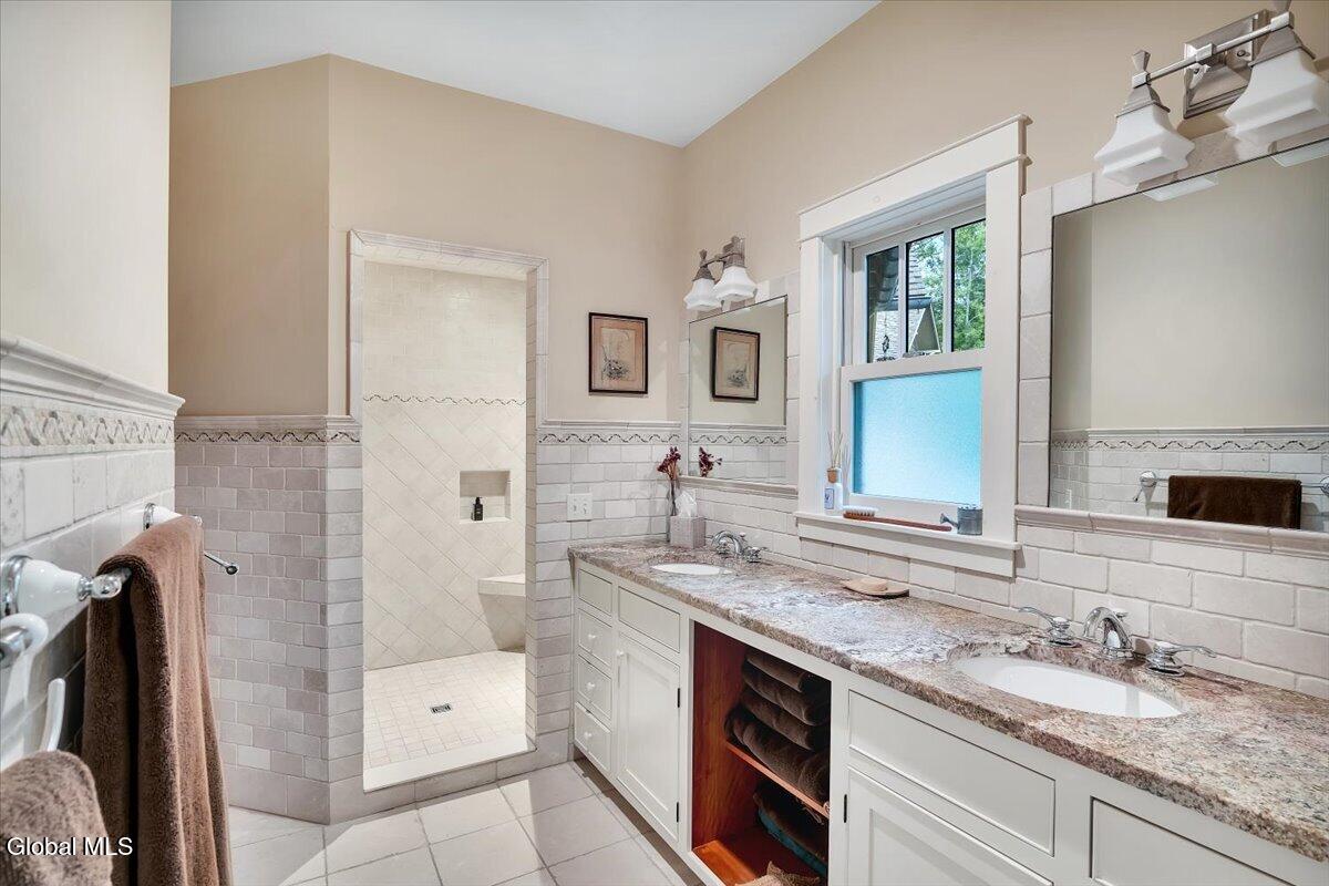 29 Briarhurst Drive Gansevoort NY 12831