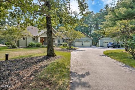 29 Briarhurst Drive Gansevoort NY 12831