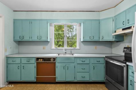 34 Greenock Road Delmar NY 12054