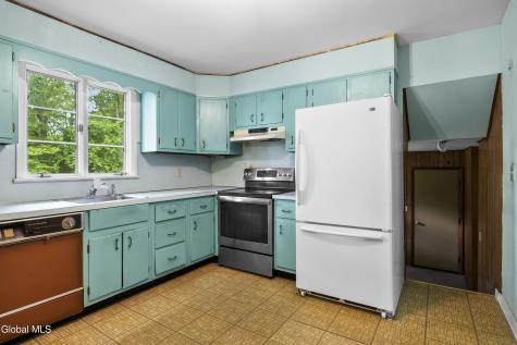 34 Greenock Road Delmar NY 12054