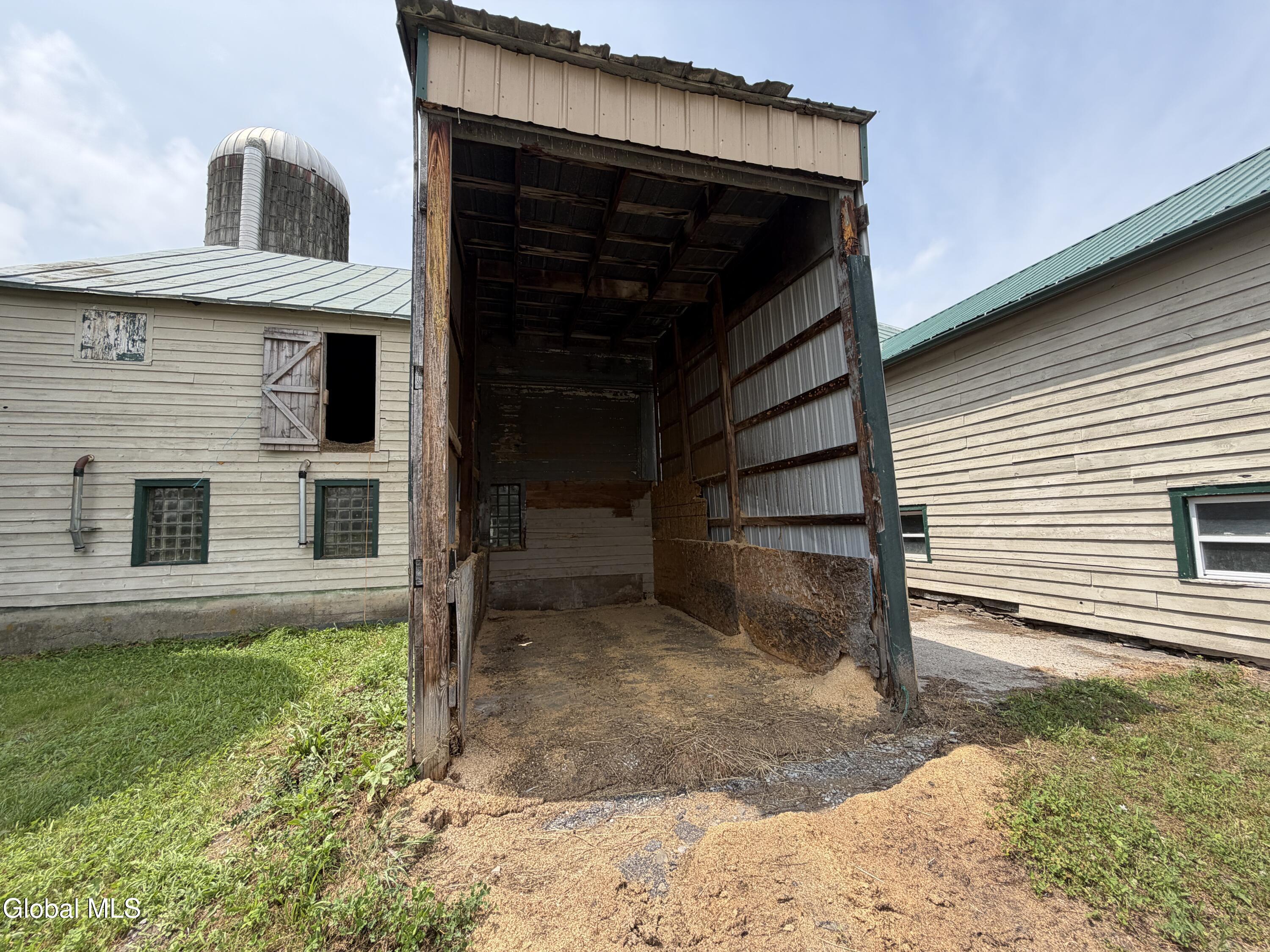 114 Tater Barn Road Cental Bridge NY 12035