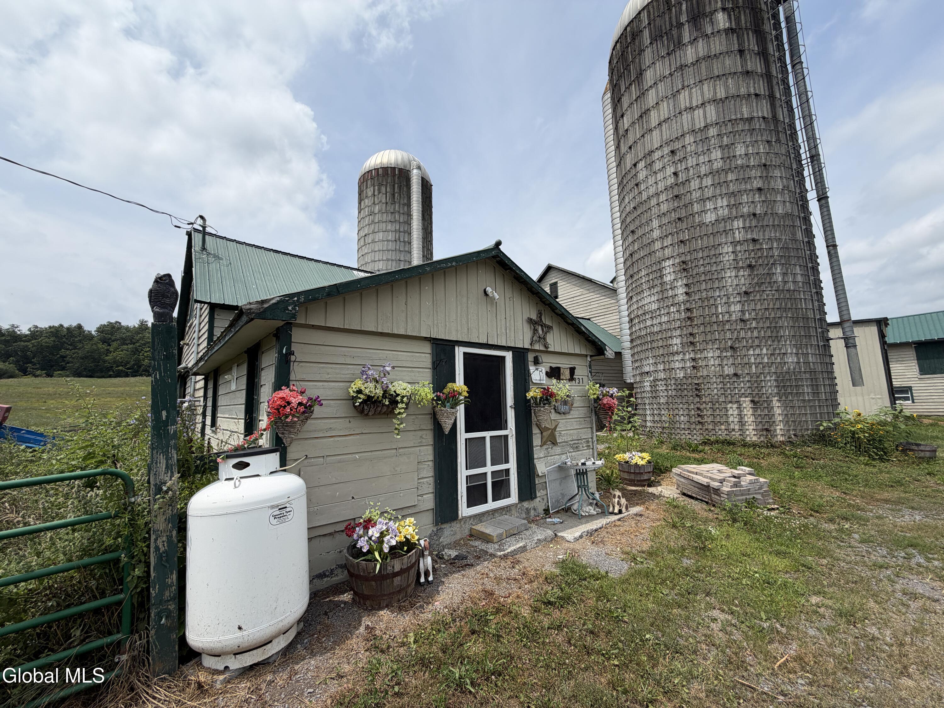 114 Tater Barn Road Cental Bridge NY 12035