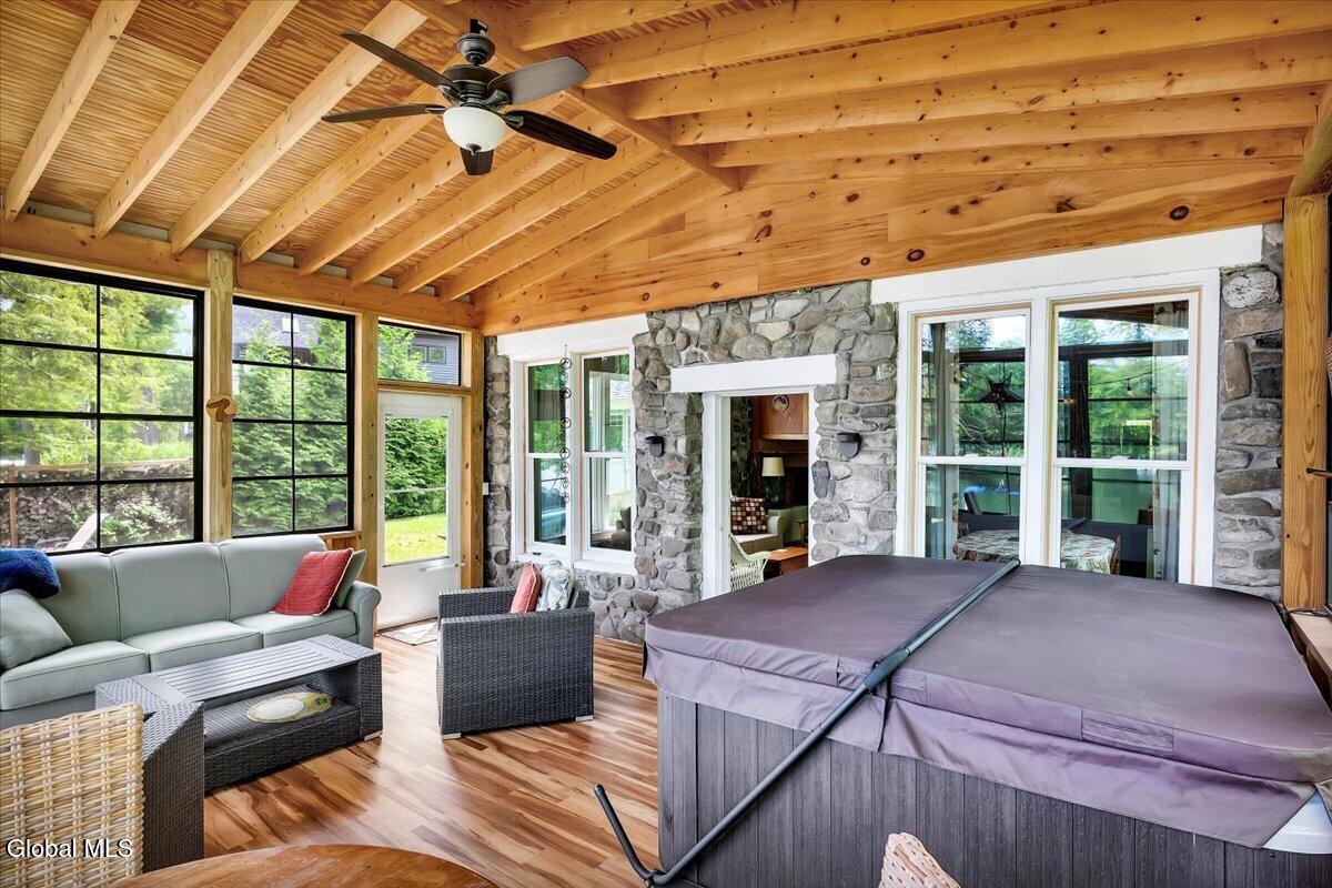 26 Stone Camp Way Sand Lake NY 12018