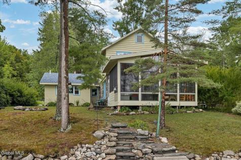 26 Stone Camp Way Sand Lake NY 12018