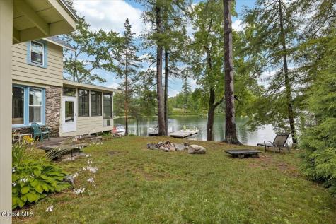 26 Stone Camp Way Sand Lake NY 12018