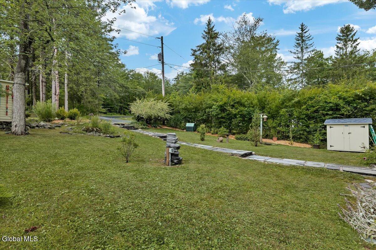 26 Stone Camp Way Sand Lake NY 12018