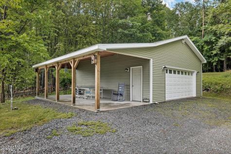 26 Stone Camp Way Sand Lake NY 12018