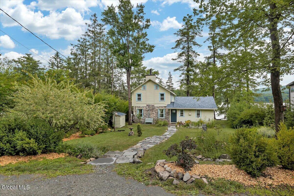 26 Stone Camp Way Sand Lake NY 12018