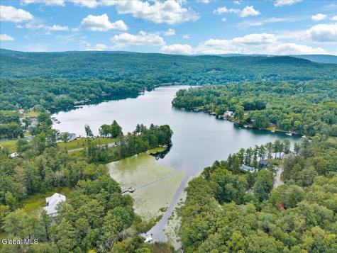 26 Stone Camp Way Sand Lake NY 12018
