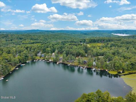 26 Stone Camp Way Sand Lake NY 12018