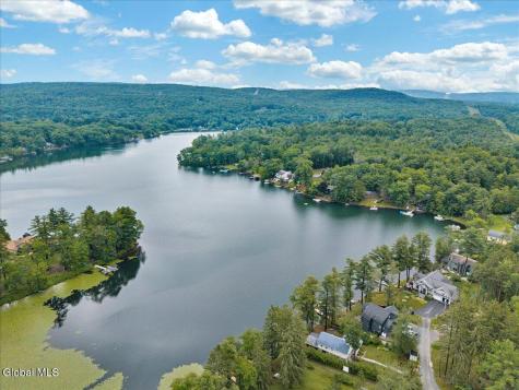 26 Stone Camp Way Sand Lake NY 12018