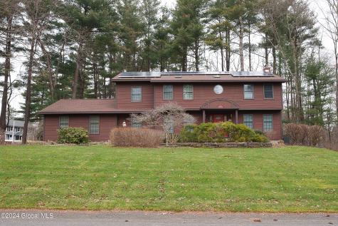 203 Oxford Way Niskayuna NY 12309