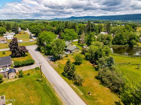 379 Ny-355 Poestenkill NY 12140