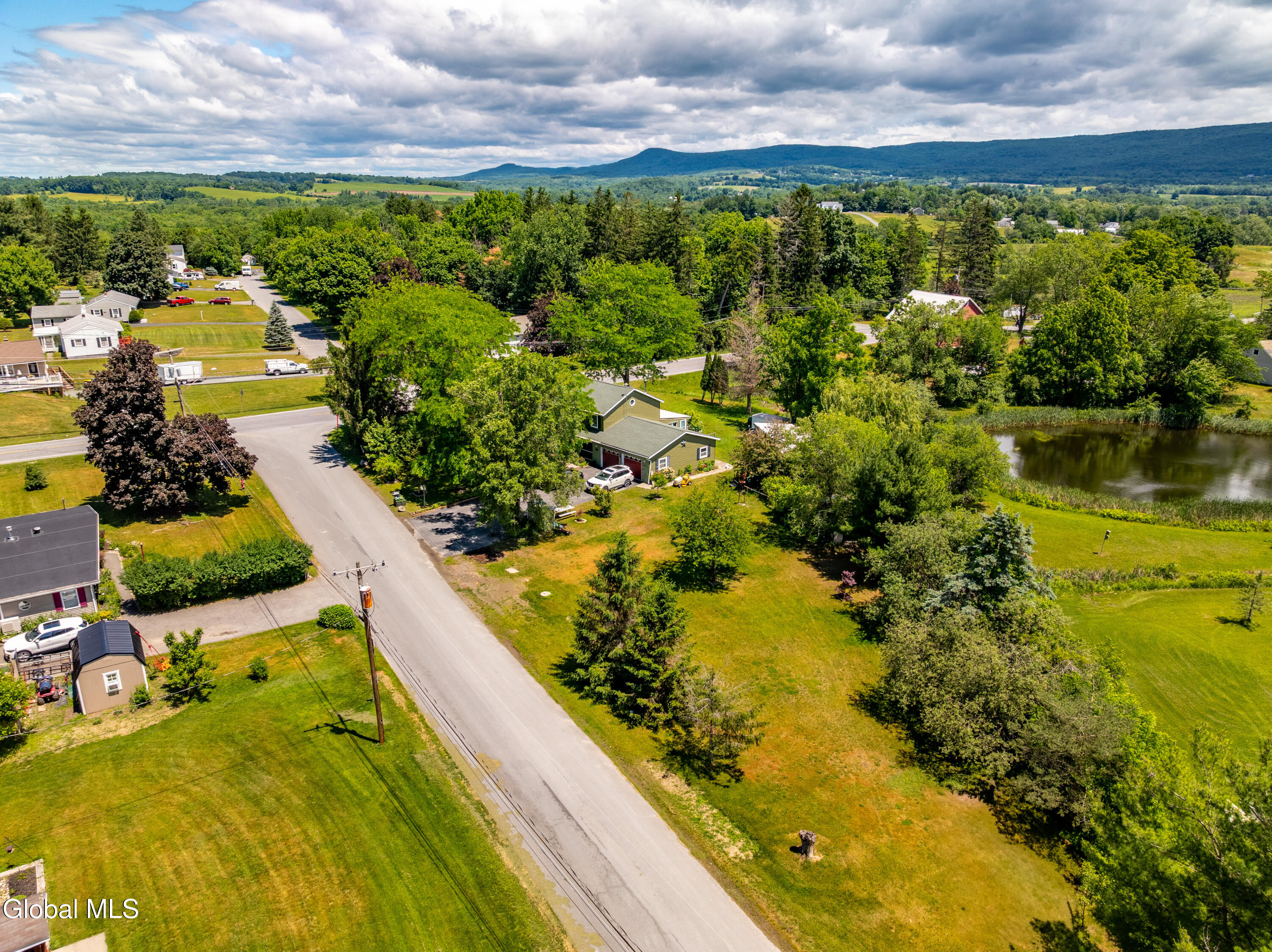 379 Ny-355 Poestenkill NY 12140