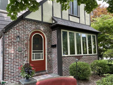 212 Lenox Avenue Albany NY 12208