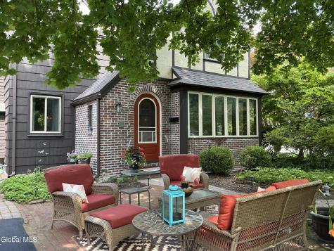 212 Lenox Avenue Albany NY 12208