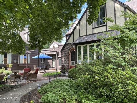 212 Lenox Avenue Albany NY 12208