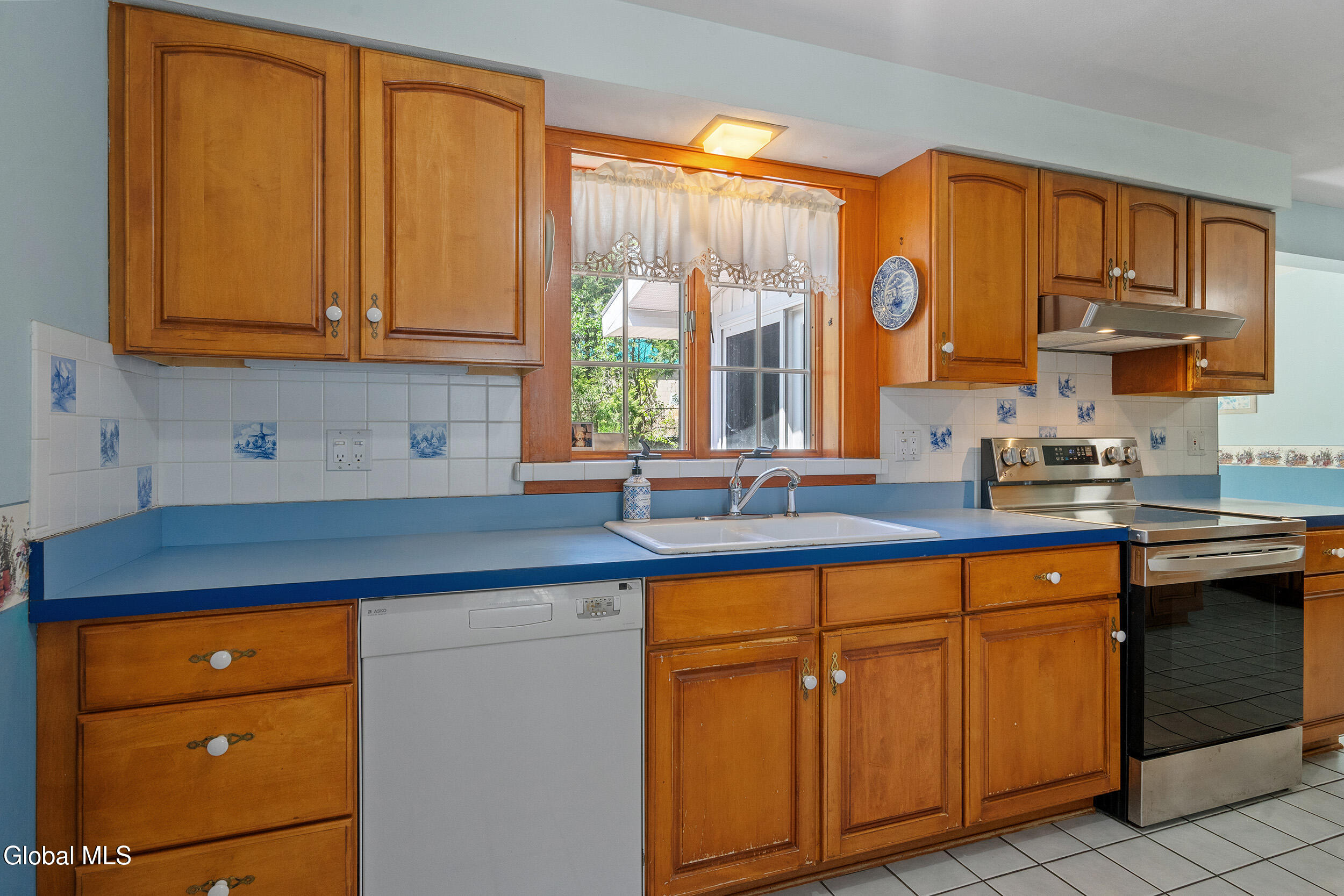 215 Oak Street Corinth NY 12822