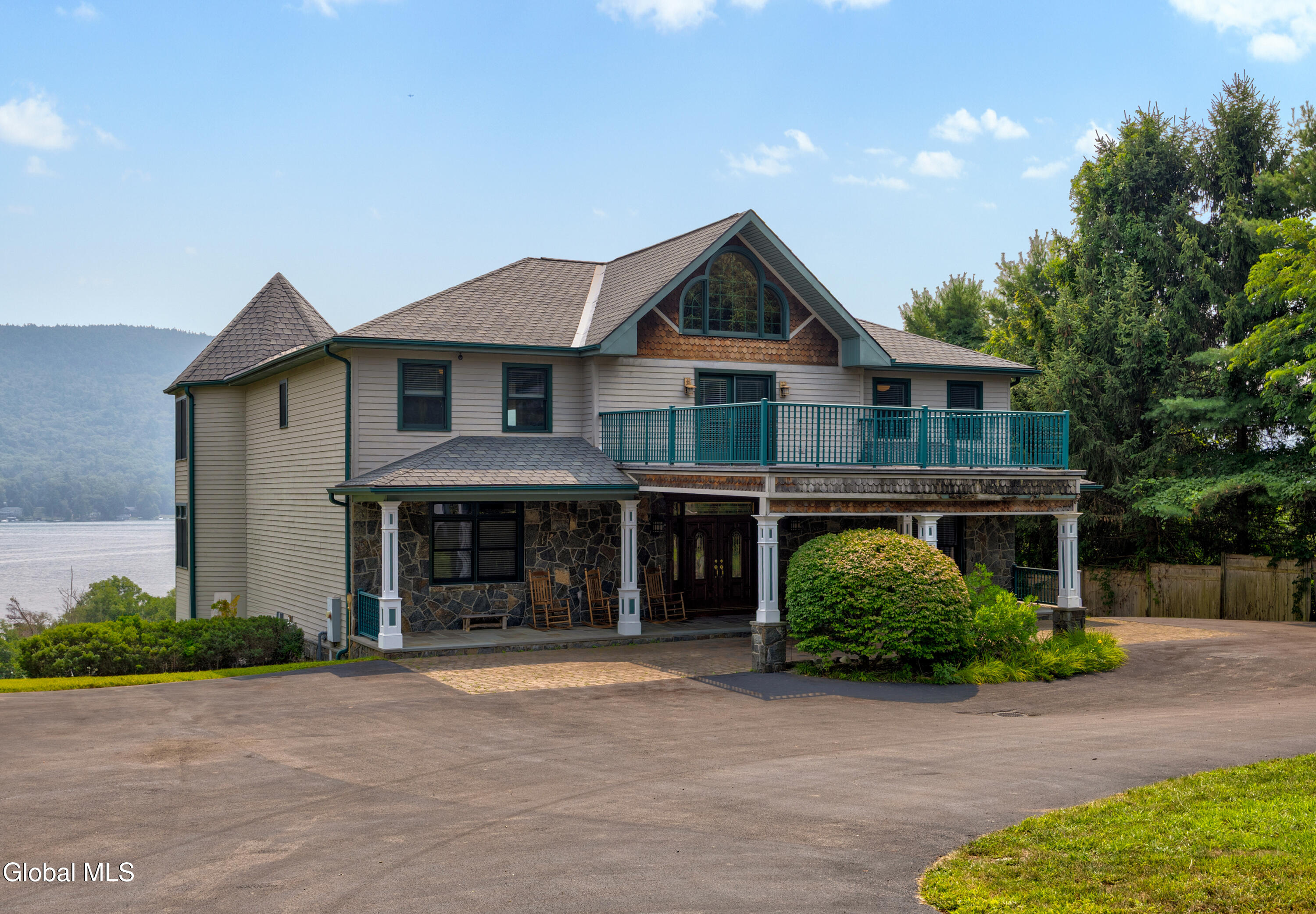 2988 Lakeshore Drive Lake George NY 12845