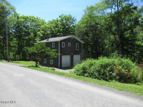 221 S Jarvis Road Ravena NY 12143