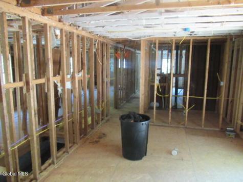 221 S Jarvis Road Ravena NY 12143