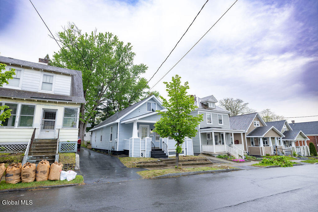 242 Linden Street Schenectady NY 12304