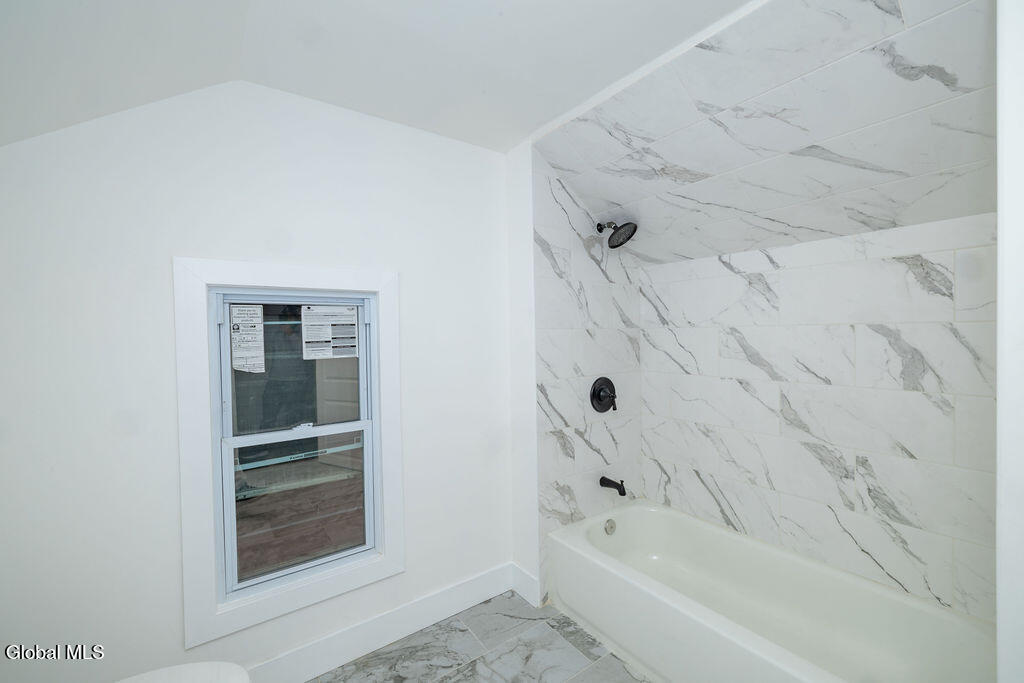 242 Linden Street Schenectady NY 12304