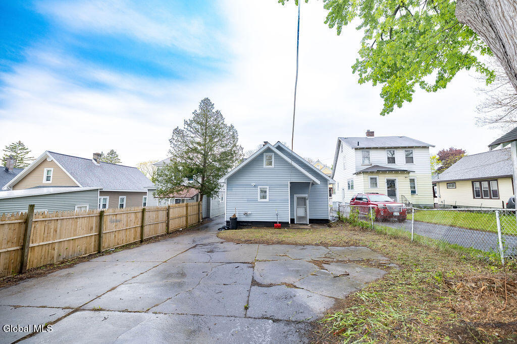 242 Linden Street Schenectady NY 12304