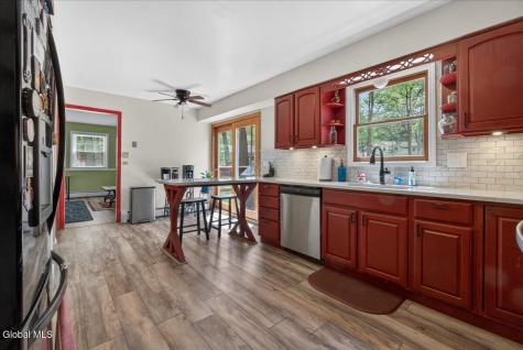 29 Hills Road Ballston Lake NY 12019
